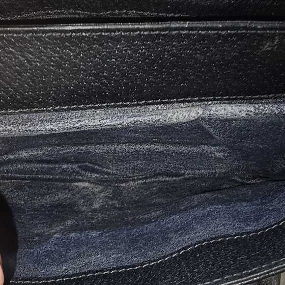 Gucci NAVY and Cream Crossbody Bag - Picture 14 of 17